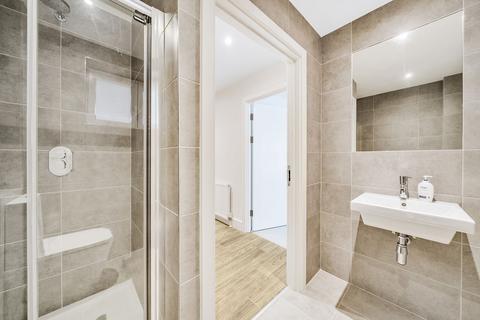 Flat 2, Valley Heights The Mount, Warlingham, CR6 9JF