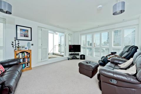 3 bedroom penthouse to rent, Church Hill Road, Surbiton KT6