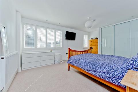 3 bedroom penthouse to rent, Church Hill Road, Surbiton KT6