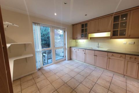 4 bedroom townhouse to rent, Merchants Walk, Southampton SO14