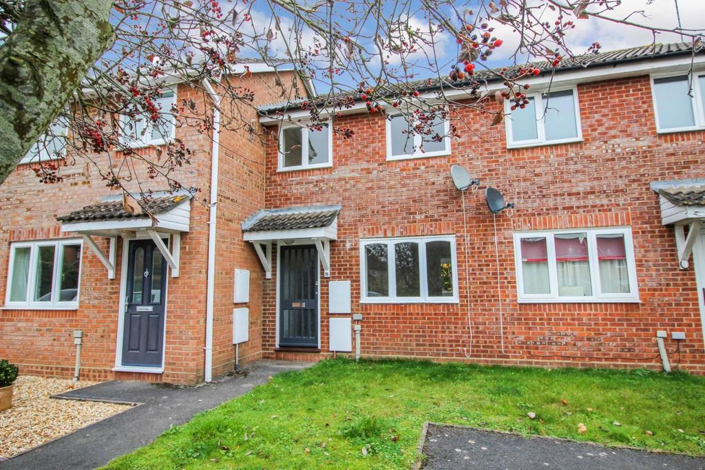 Hartley Meadows, Hampshire RG28 2 bed terraced house to rent £1,350