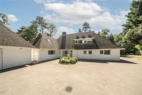 4 bedroom detached house to rent, Camp End Road, Weybridge, Surrey, KT13