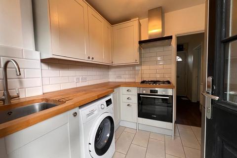 2 bedroom house for sale, Dawson Avenue, Barking