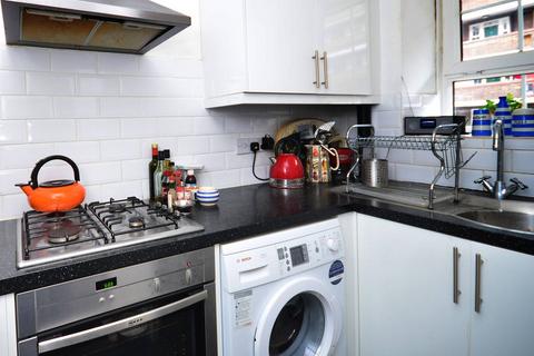 3 bedroom flat for sale, Pembury Road, Hackney, London, E5