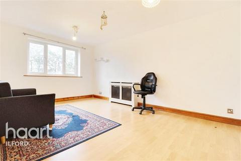 2 bedroom flat to rent, Barking, IG11