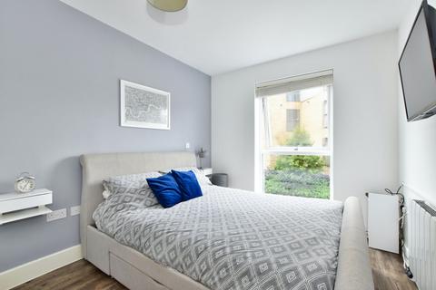 2 bedroom flat for sale, The Embankment, Nash Mills Wharf, HP3