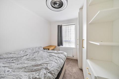 22 Abinger Mews, London, W9 3SP