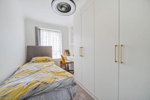 22 Abinger Mews, London, W9 3SP