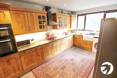 3 bedroom end of terrace house for sale, Elstree Gardens, Belvedere, DA17