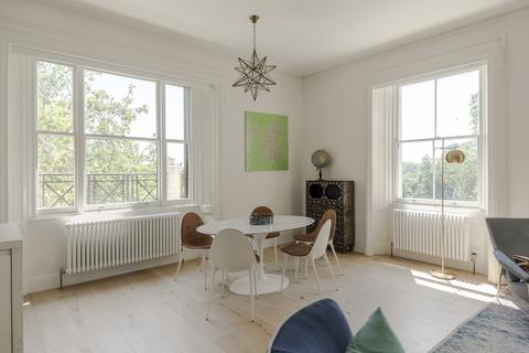 2 bedroom flat for sale, Hyde Park Gardens, London W2