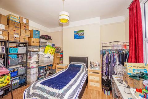 1 bedroom flat for sale, London Road, St. Leonards-On-Sea