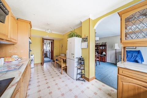 39 Station Crescent, Ashford, TW15 3HX