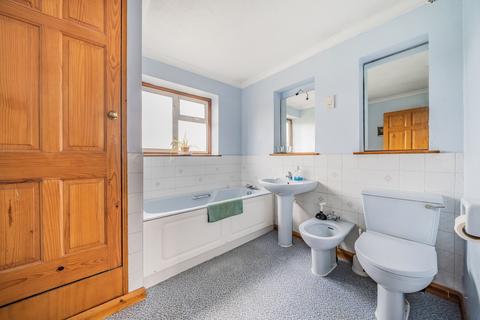 39 Station Crescent, Ashford, TW15 3HX