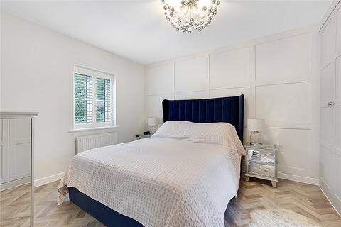 35 Moat Lane, Lower Upnor, Rochester, ME2 4GP
