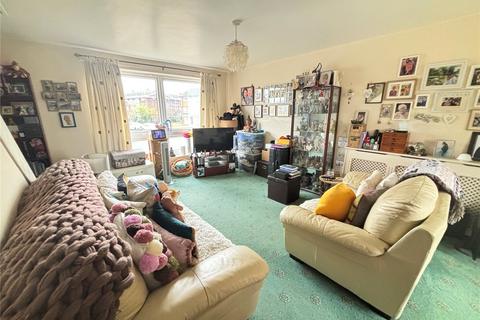 85 Shepherds Close, Romford, RM6 5AH