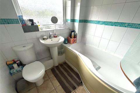 85 Shepherds Close, Romford, RM6 5AH