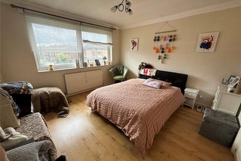 85 Shepherds Close, Romford, RM6 5AH