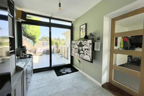 13 Ipswich Road, Bournemouth, BH4 9HZ
