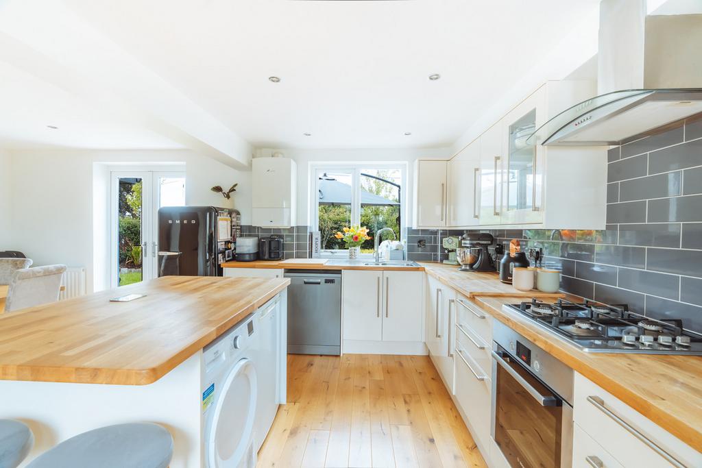 Rewe, Devon, EX5 4 bed detached house for sale £625,000
