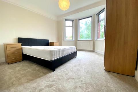 2 bedroom apartment to rent, Riffel Road, Willesden Green