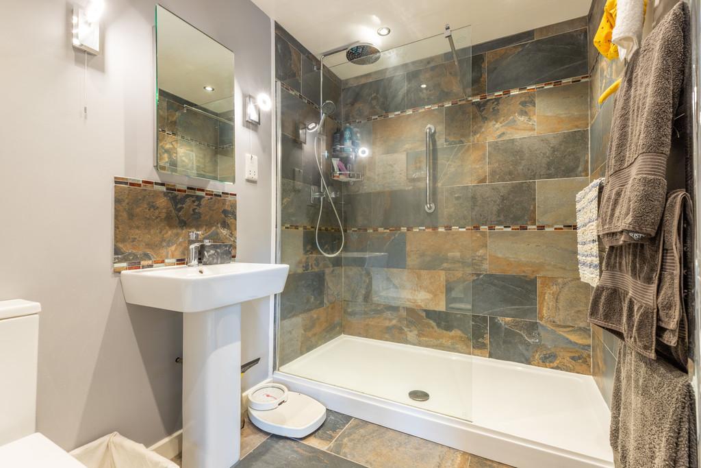 Bedroom Two En-suite