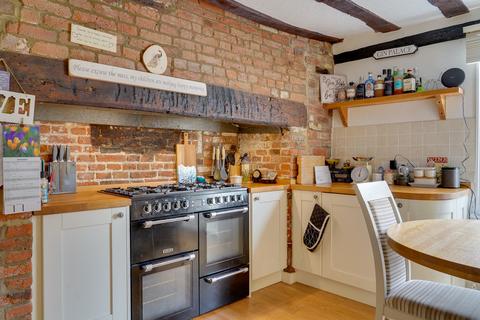 4 bedroom link detached house for sale, High Street, Suffolk CB9