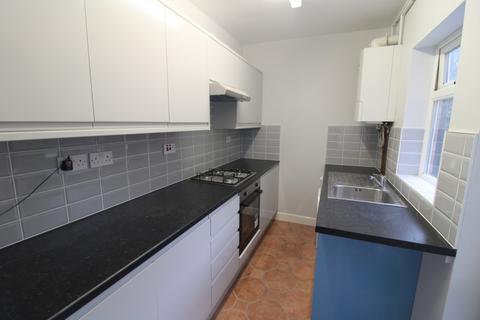 3 bedroom terraced house to rent, Maud Street, New Basford