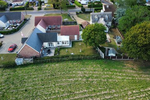 3 bedroom detached bungalow for sale, Farm Close, KIRBY CROSS, Frinton on Sea, CO13