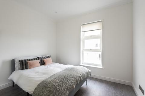 1 bedroom flat to rent, Wolfe Crescent London SE16