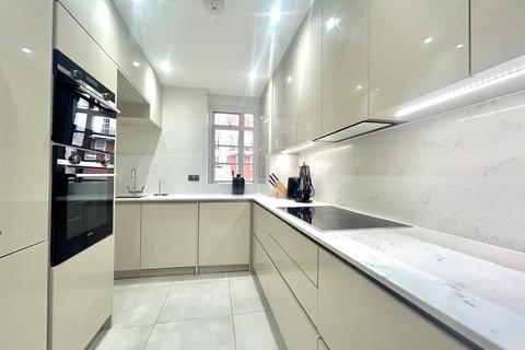 3 bedroom flat to rent, Gloucester Place, London