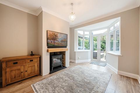 18 Rossdale, Sutton, SM1 4JU