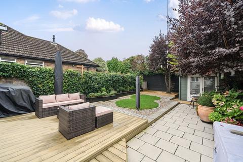 18 Rossdale, Sutton, SM1 4JU