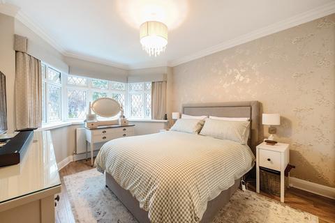 18 Rossdale, Sutton, SM1 4JU