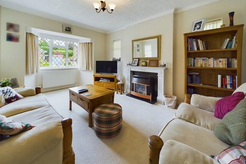 2 bedroom bungalow for sale, Orchard Close, Haywards Heath, RH16