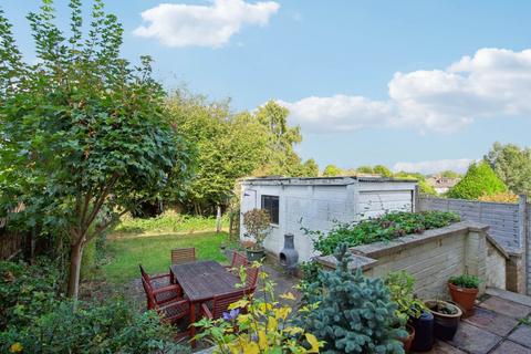 3 bedroom semi-detached house for sale, Byron Avenue, North Watford