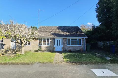 3 bedroom detached bungalow for sale, Valley Close, Brackley