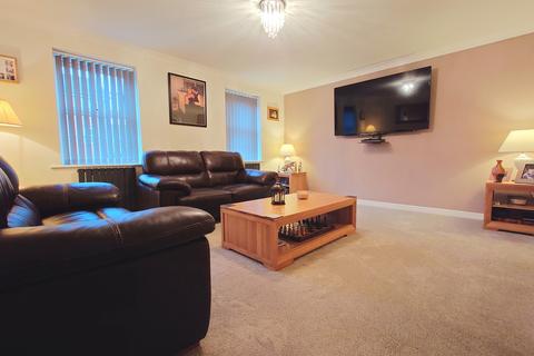 4 bedroom townhouse for sale, Moorhen Way, Packmoor, Stoke-on-Trent