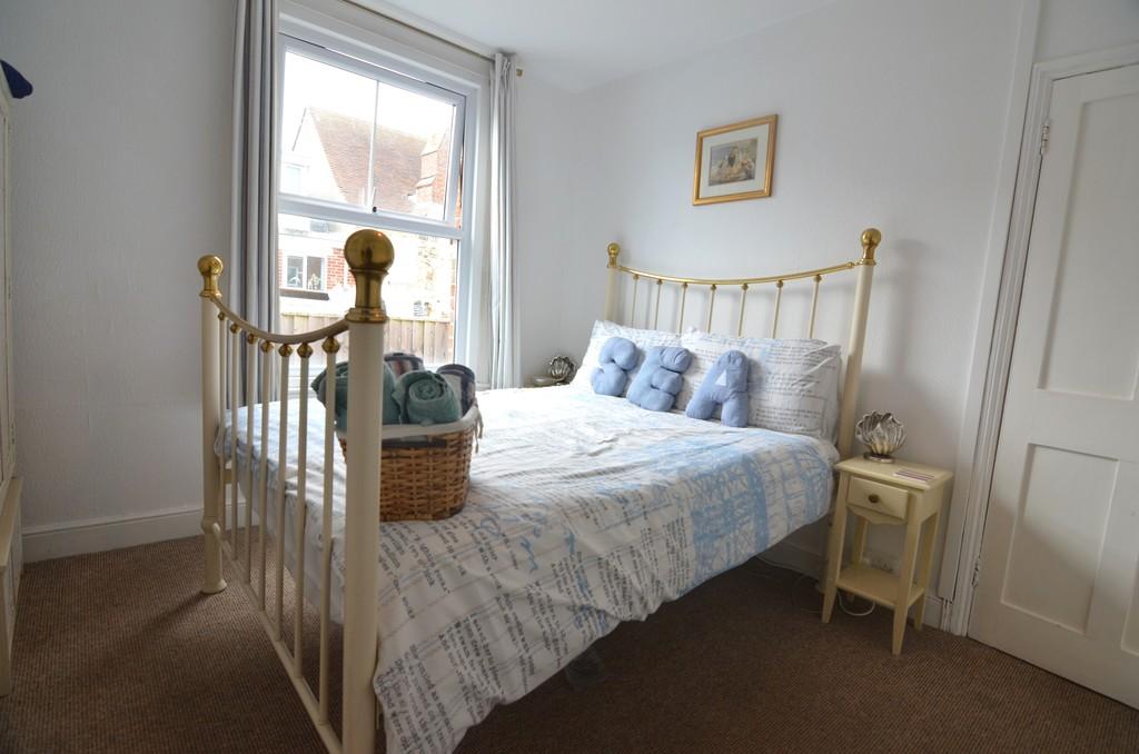 Cove Street, Weymouth 3 bed terraced house to rent £1,250 pcm (£288 pw)