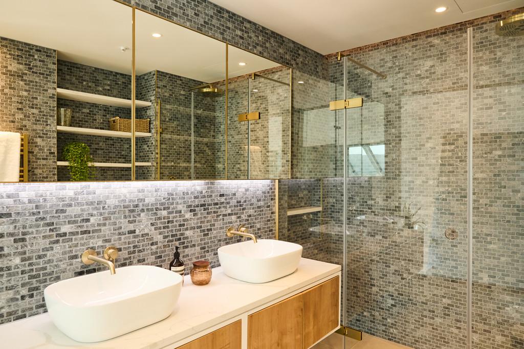 Arclight Lofts Penthouse En-Suite 1