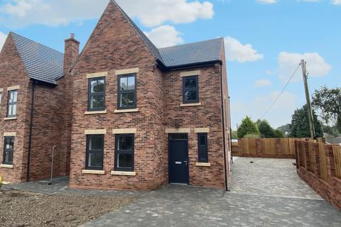 4 bedroom detached house for sale, Holly Road, Uttoxeter