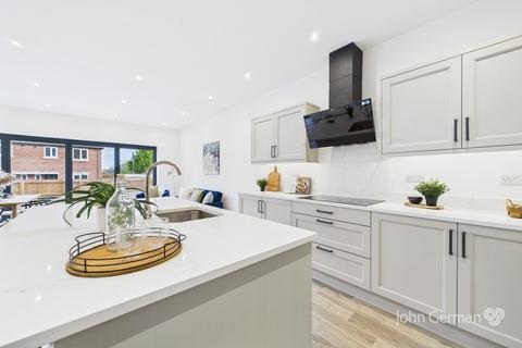undefined, Holly Road, Uttoxeter