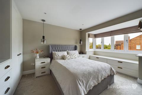 20 Ampleforth Drive, Stafford, ST17 4TE