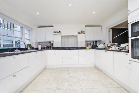 3 bedroom terraced house to rent, 33 First Street, Chelsea, SW3