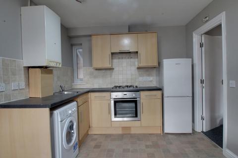 1 bedroom apartment to rent, Hanworth Road, Hounslow TW3