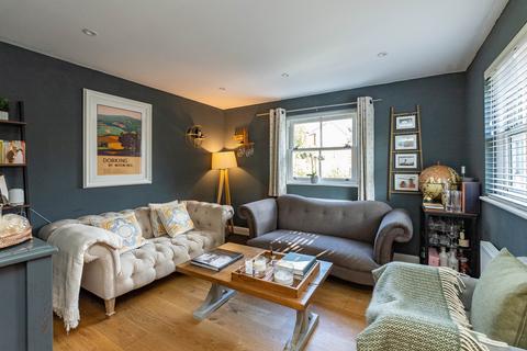 3 Pilgrim Lane, Dorking, RH4 1GQ