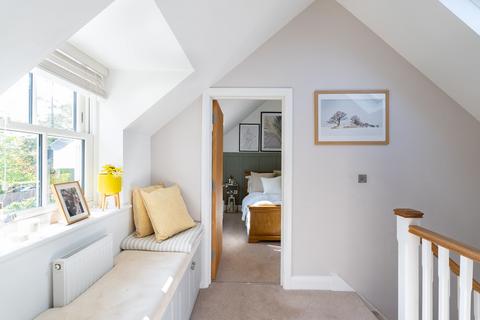 3 Pilgrim Lane, Dorking, RH4 1GQ