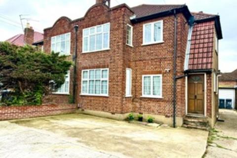 2 bedroom apartment to rent, Woodcock Hill, Harrow