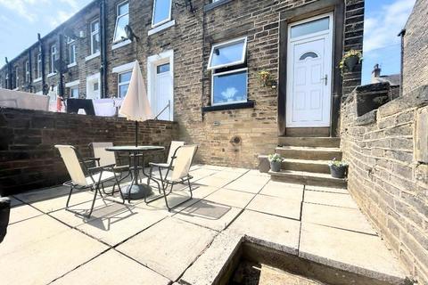 2 bedroom terraced house to rent, Kliffen Place, Halifax, HX3