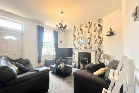 2 bedroom terraced house to rent, Kliffen Place, Halifax, HX3