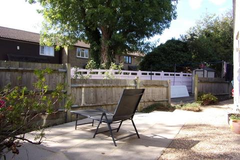 2 bedroom ground floor maisonette for sale, Hambledon Gardens, South Norwood, London, SE25 6BU